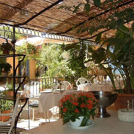 Hotel Moderne Et Pigeon Limoux Esterno foto